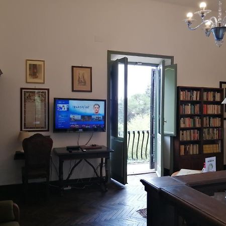 Vigna Dell'Agrifoglio - Bed And Breakfast Velletri Exterior foto